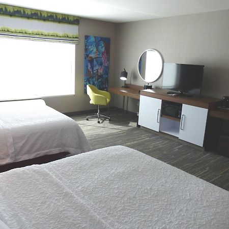 Hampton Inn By Hilton Paramus Exterior photo