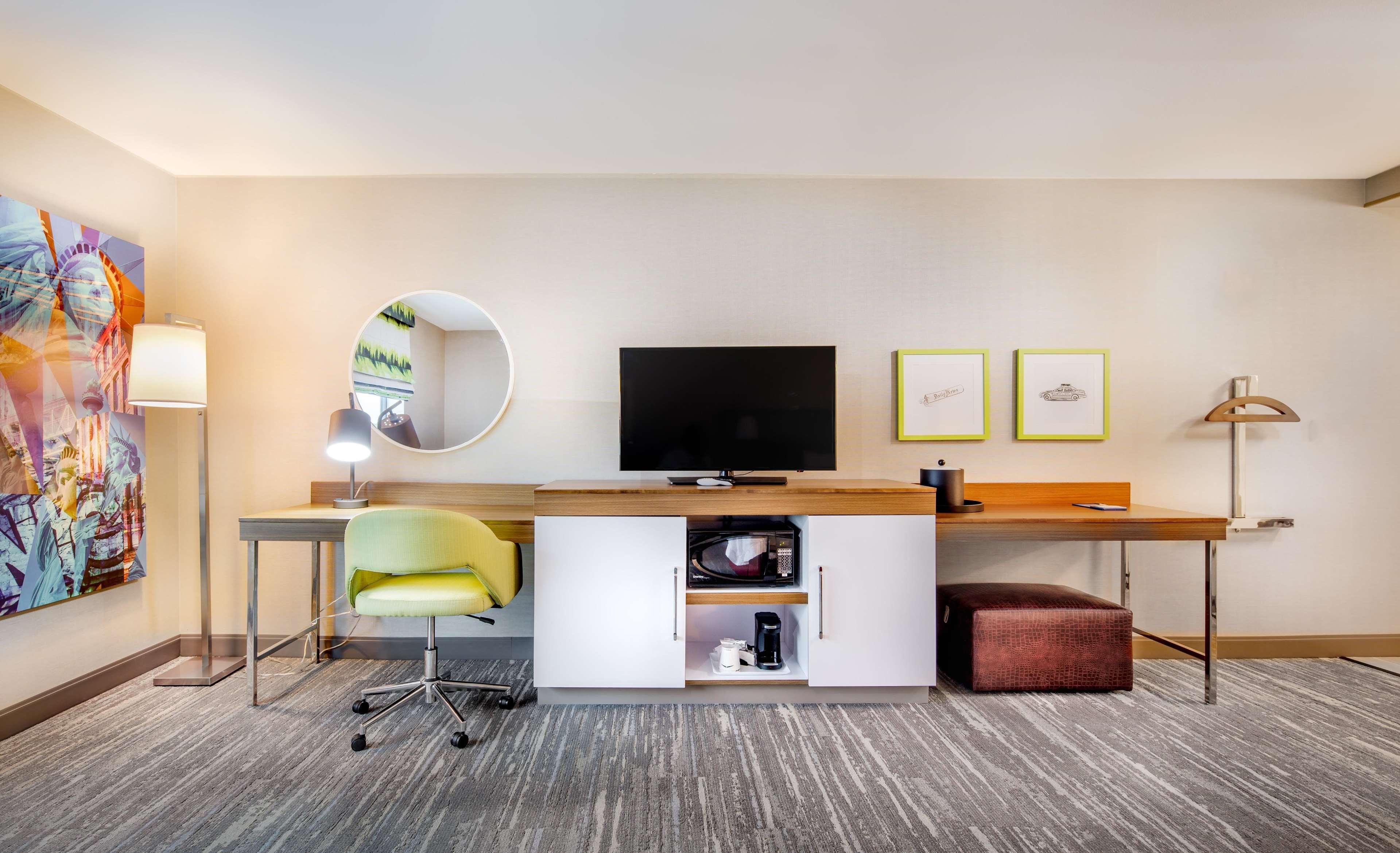Hampton Inn By Hilton Paramus Exterior photo