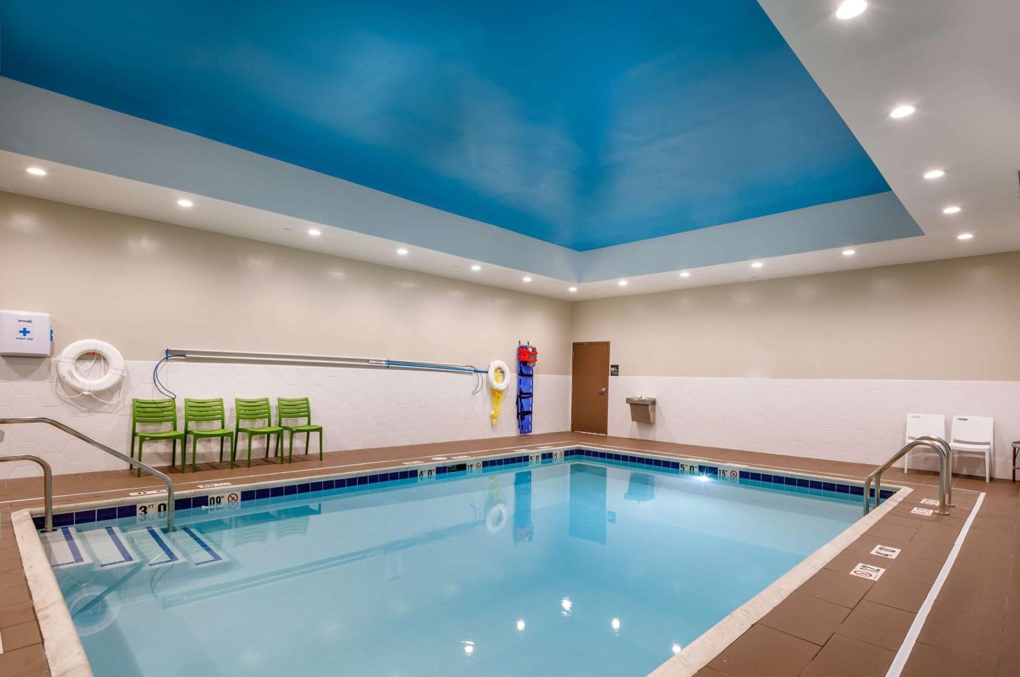 Hampton Inn By Hilton Paramus Exterior photo